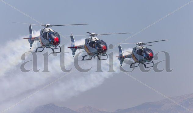 Trio de Helicópteros Otras temáticas Color (Digital)