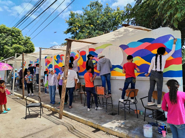 NIÑOS MURALISTAS HONDUREÑOS. 