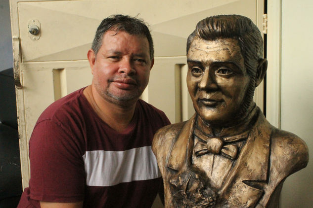 FRANCISCO MORAZAN, BUSTO. ESCULTURA. HONDURAS, JOHNNY MCDONALD Otros Mixta