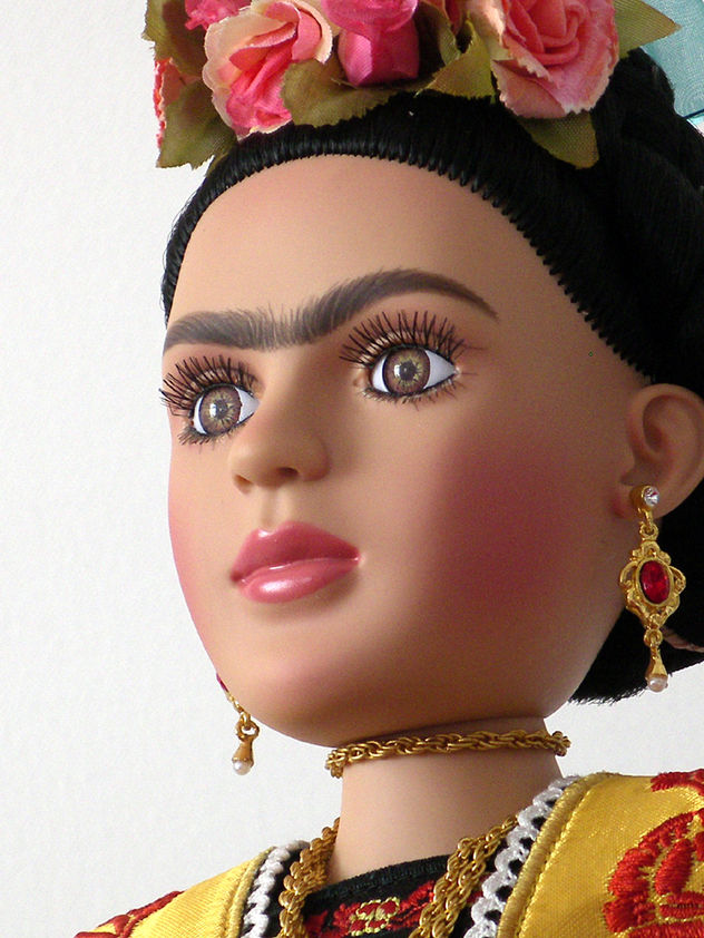 Frida Kahlo en traje del Istmo de Tehuantepec detalle