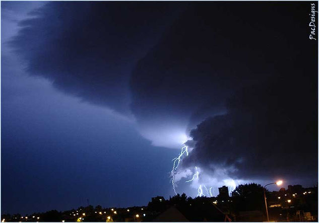 Tormenta de verano Naturaleza Color (Digital)