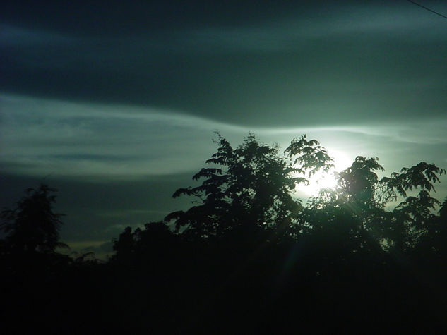 atraves de la luna Naturaleza Color (Química)