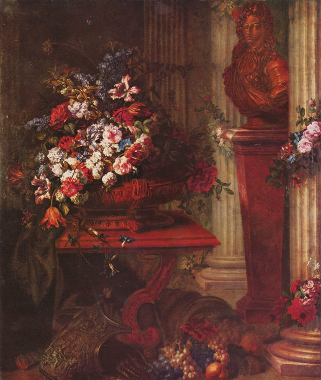 Jarrón con flores y busto de bronce de Luis XIV.