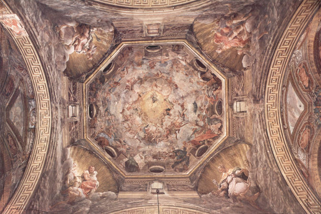 Fresco de cúpula en la catedral, escena