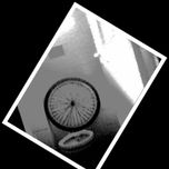 Tengo a Duchamp en mi baño thumbnail 1