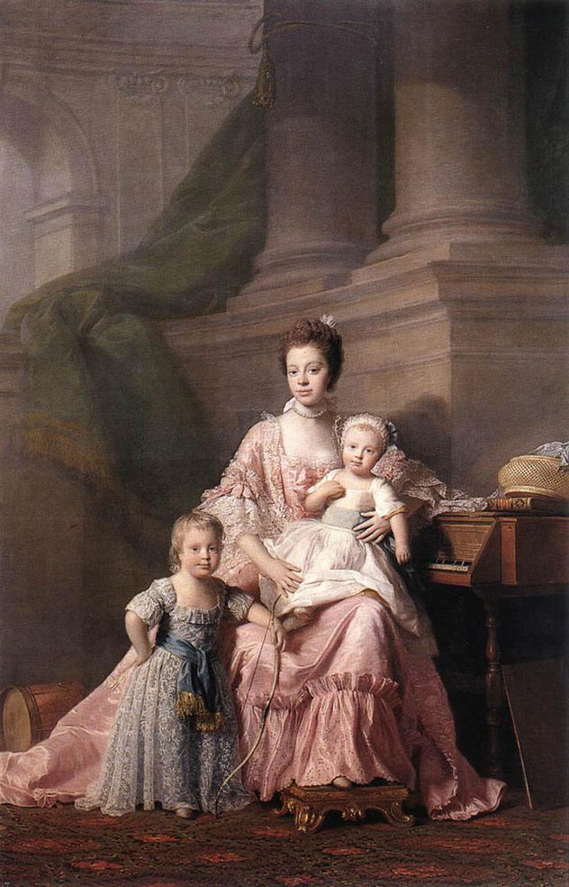 Reina Charlotte con sus dos hijos