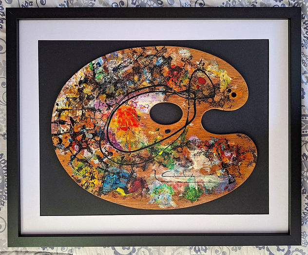 " Paleta del pintor R.Cimbrón decorada con abstracto "