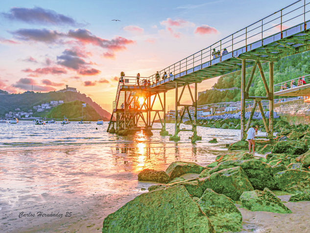 Atardecer desde la Playa de La Concha en San Sebastián, España. Travel Color (Digital)