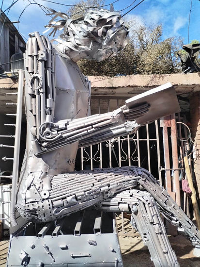 ARTE RECICLAJE METAL, LA LECTORA; ARTE URBANO CATACAMAS Iron Figurative
