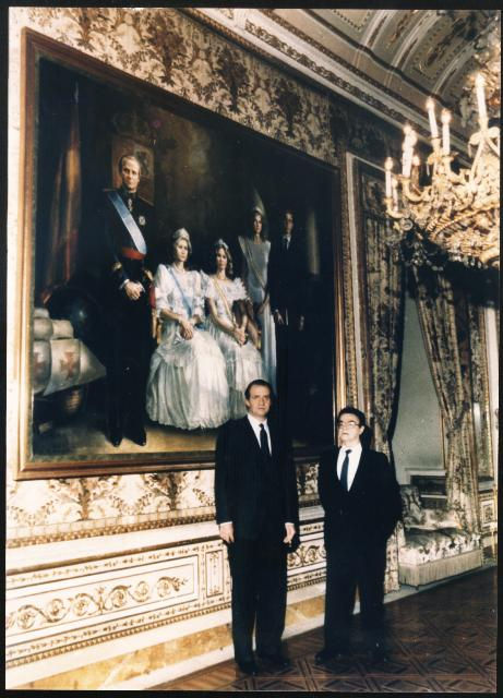 entrega del retrato a Su Magestad