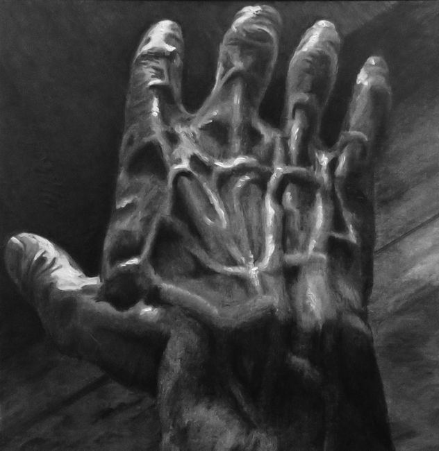Estudio de una mano atroz, en tensión