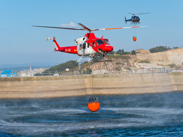 Heli doblete embalse