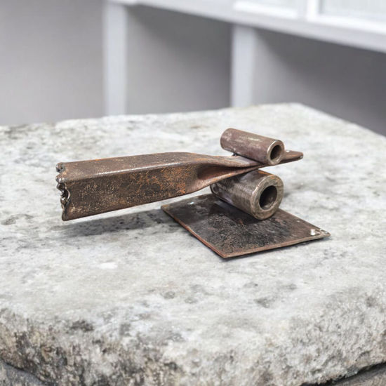 Transformación, 2025 Hierro Abstracta