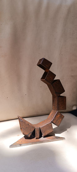 Ciclo roto, 2025 Hierro Abstracta