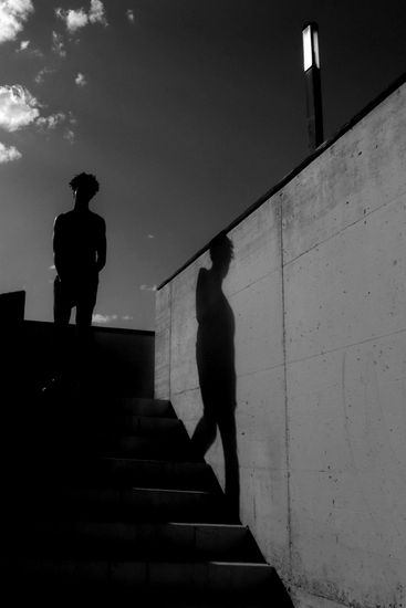 Theo Arno - Vidas-Huellas Barrios (66) Conceptual/Abstracto Blanco y Negro (Digital)