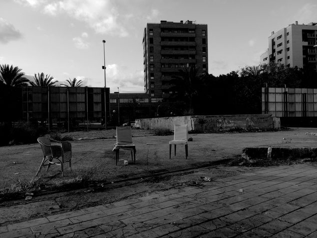 Theo Arno - Vidas-Huellas Barrios (70) Photojournalism and Documentary Black and White (Digital)