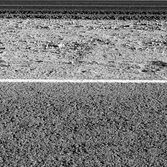 S/T Conceptual/Abstracto Blanco y Negro (Digital)