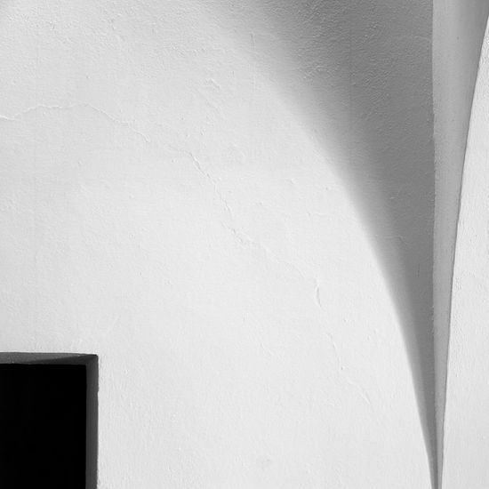 San Juan Arquitectura e interiorismo Blanco y Negro (Digital)