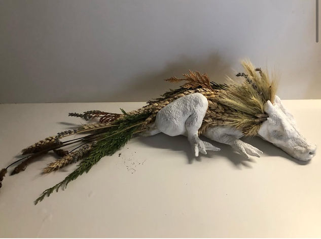 Dragoi Pottery Figurative