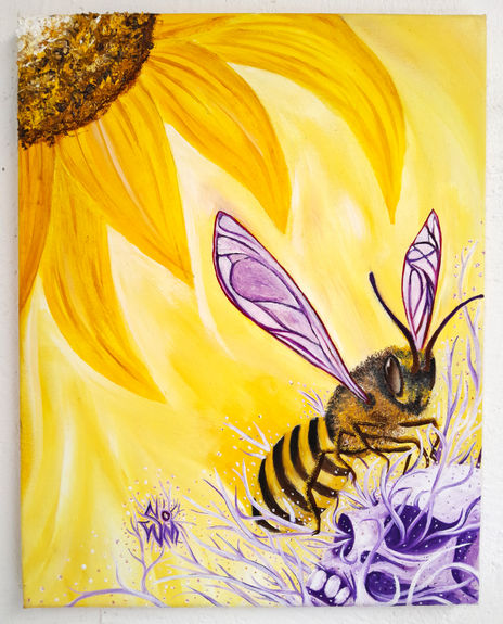 Abeja On Skull