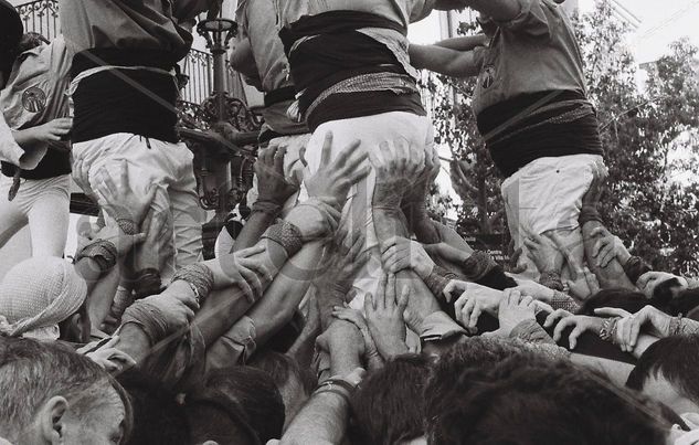 Castellers abajo Otras temáticas Blanco y Negro (Química)