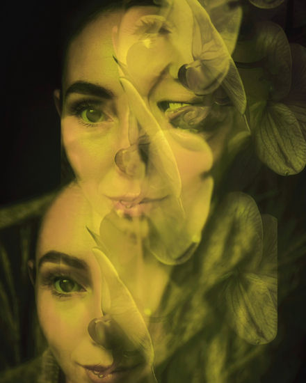 Human Beings Are Multifaceted Retrato Color (Digital)