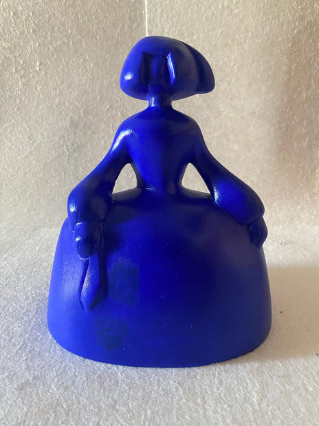 Menina azul cobalto