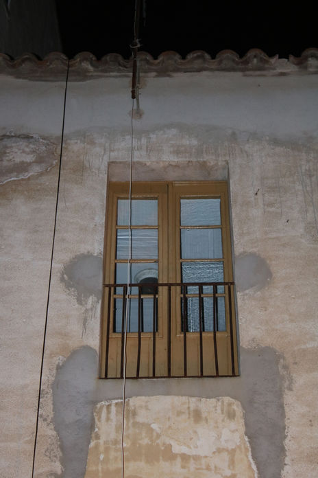 Teja mora ventana