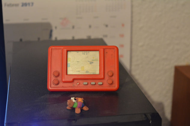 Máquina de Video Videojuegos muy Antigüa Electrónica en funcionamiento