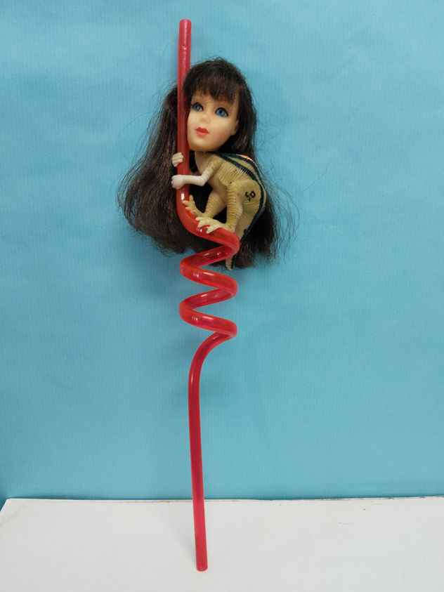 Barbie-Dinosaurio-Pajita