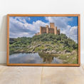 Castillo de Almourol sobre el Tajo, Portugal — front