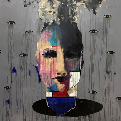 Rodeado de ojos —...