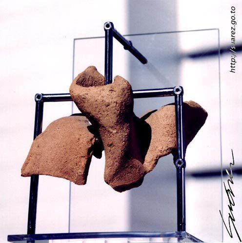 Escultura4 VICTORIA SUSPENDIDA