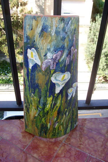 Lirios en una teja Oil Others Floral Painting