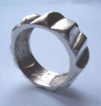 Anillo Cantos