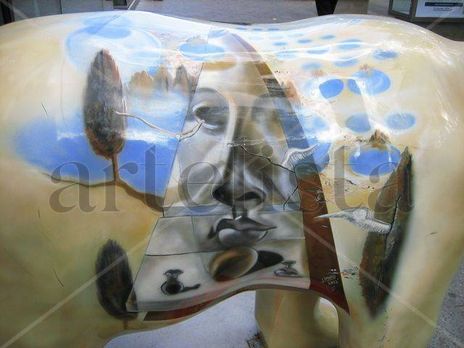 Dalí sobre oso...