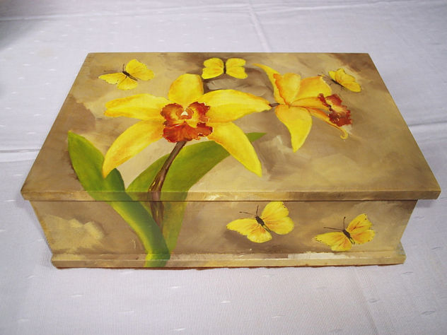 caja con orquideas