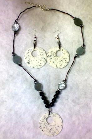 collar folcklor