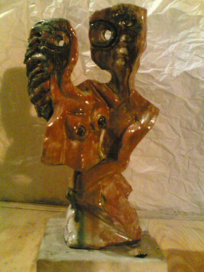 Amantes Pottery Figurative