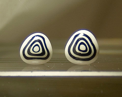 PENDIENTES TRIÁNGULO B/N