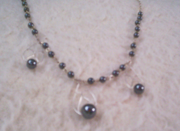 Collar Hematite 