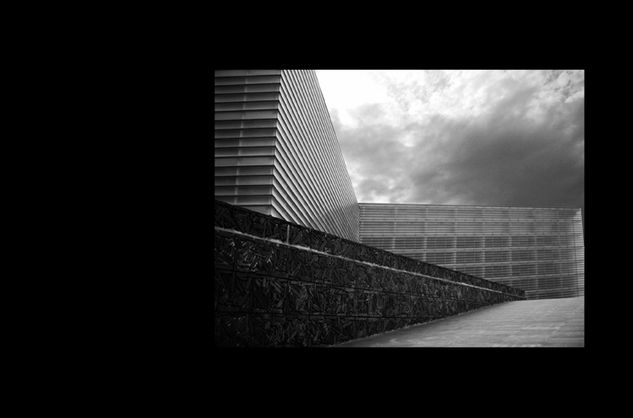 BN Architecture and Interiorism Black and White (Digital)