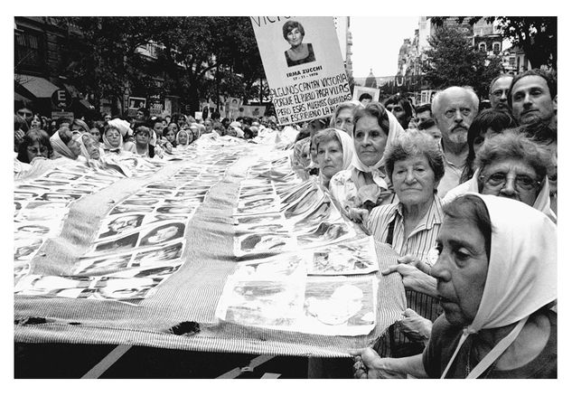 30 años...siempre presentes. Fotoperiodismo y documental Blanco y Negro (Digital)