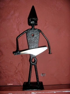 Cuchillo Metal Figurative