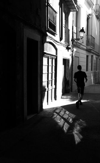 Solitario1. Travel Black and White (Digital)