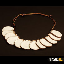 Collar Paxos Blanco