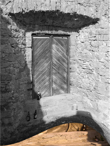 Tras la puerta