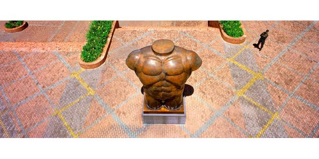 Botero-Torso desde Arriba 