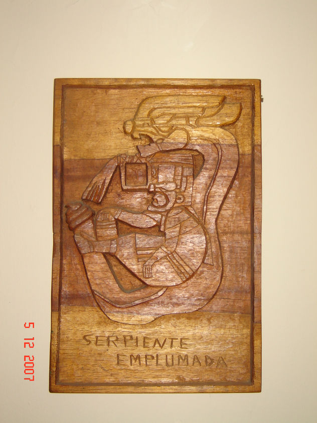 SERPIENTE EMPLUMADA