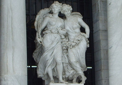 Esculturas. Palacio...